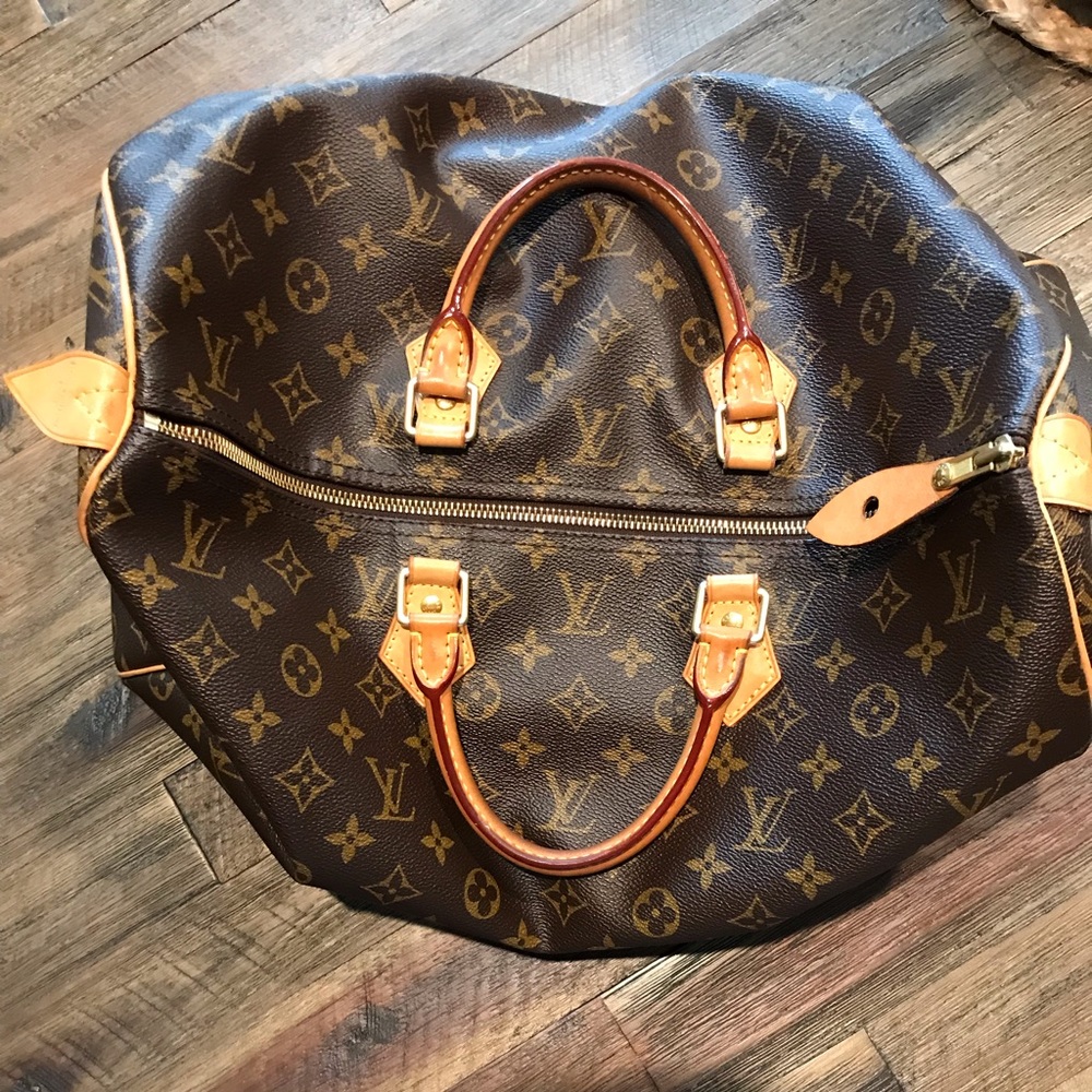 Authentic speedy 40